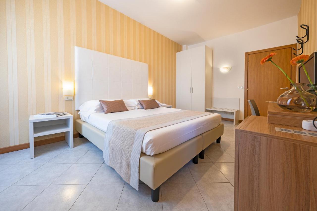 Hotel Al Sole Bardolino Eksteriør bilde