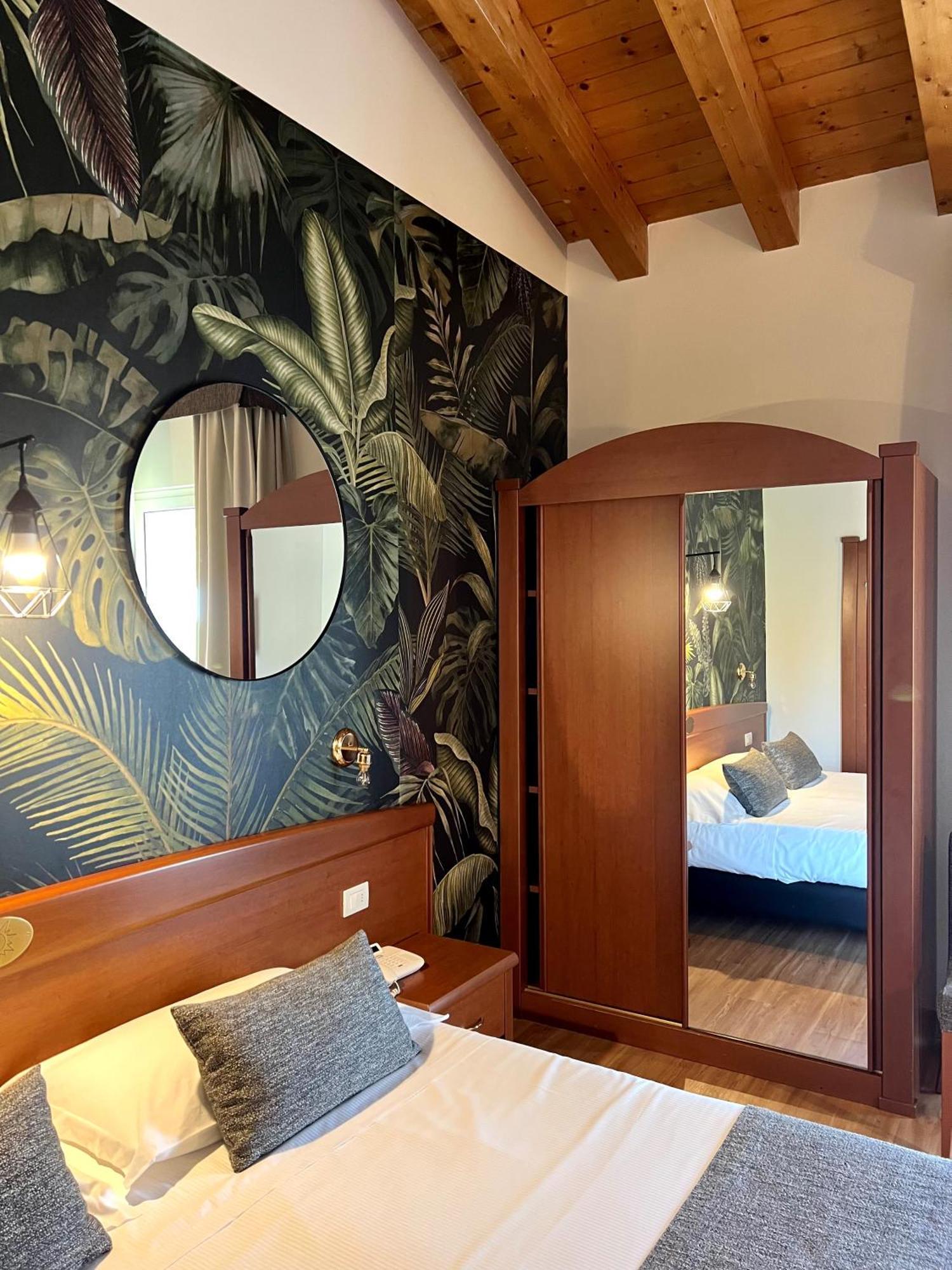 Hotel Al Sole Bardolino Eksteriør bilde